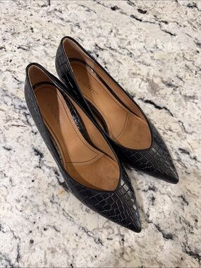 Vionic Black Croc-Embossed Pointed kitten heels size 7.5